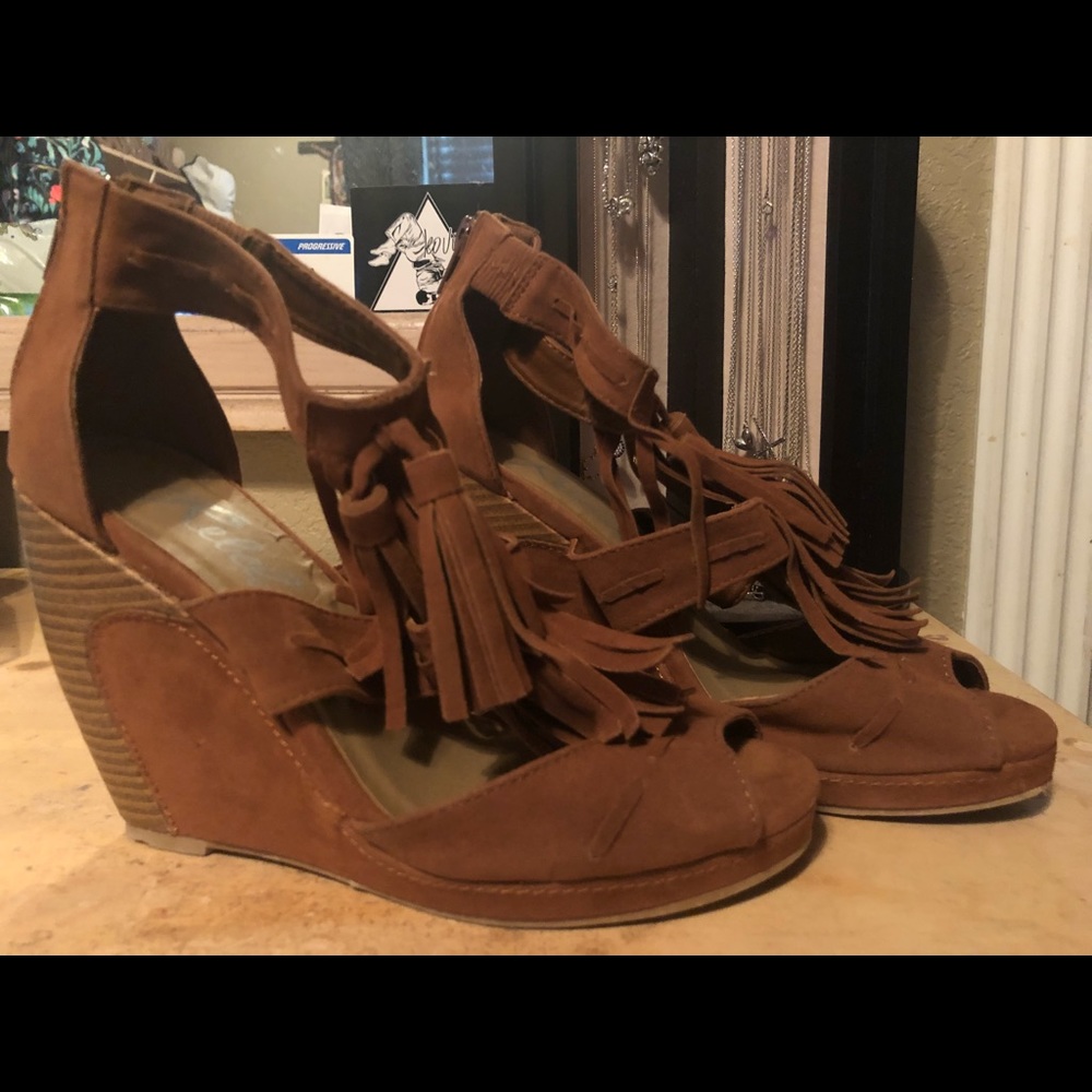 Fringe Wedge